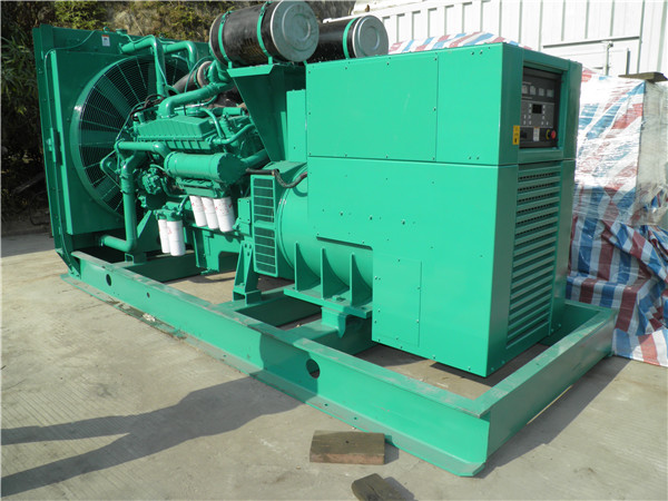 坡头出租发电机 发电机组厂家：柴油发电机组的控制屏的作用是什么？