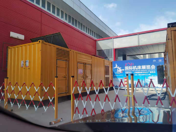 坡头发电车出租-发电机无电压或电压太低怎么办？