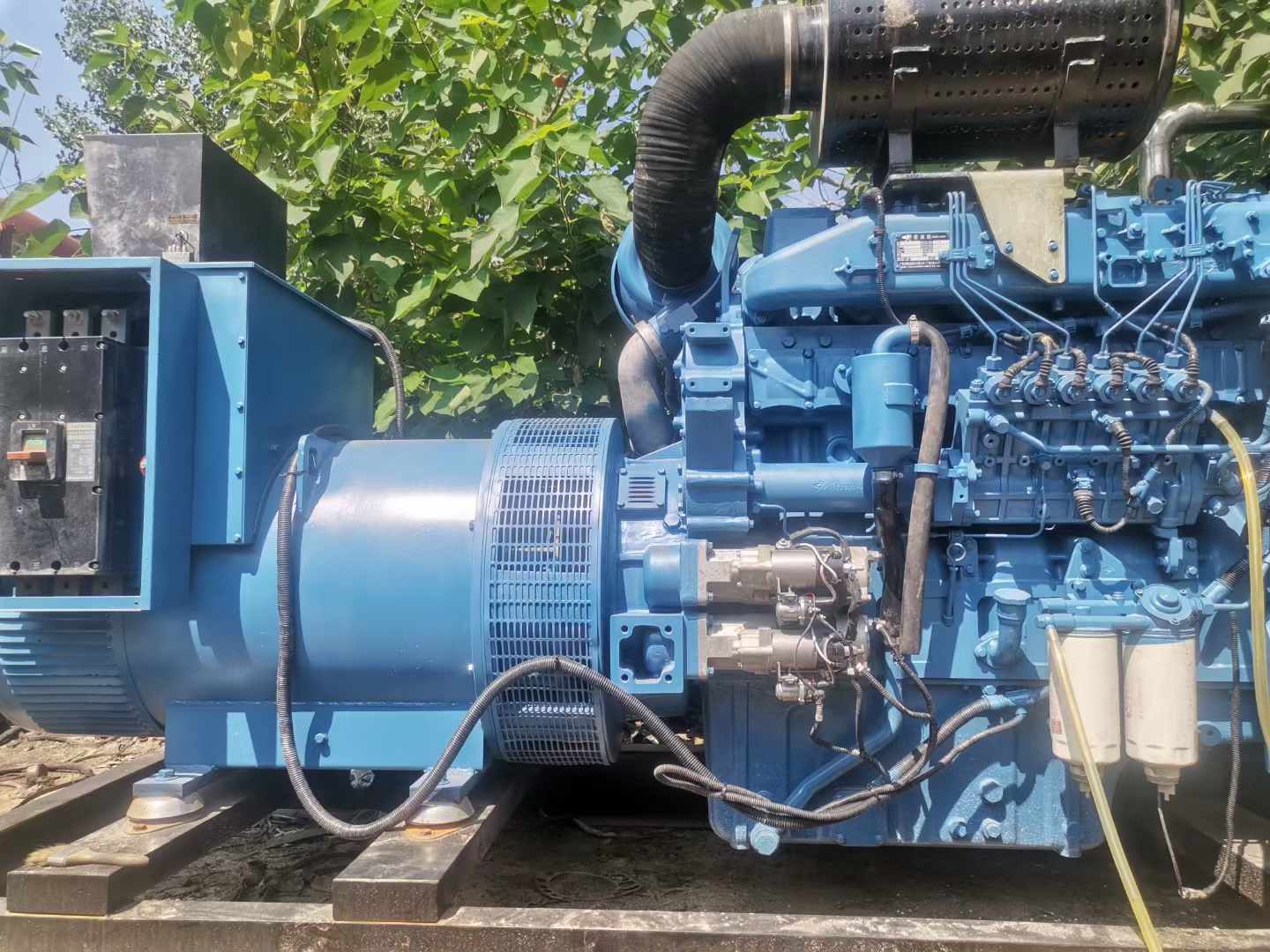 坡头详细说明降低 800kW 柴油发电机输出电流波动的方法