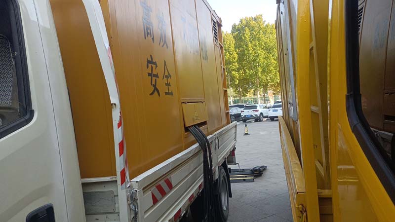 坡头如何判断柴油发电机组和UPS电源的切换时间是否符合要求？